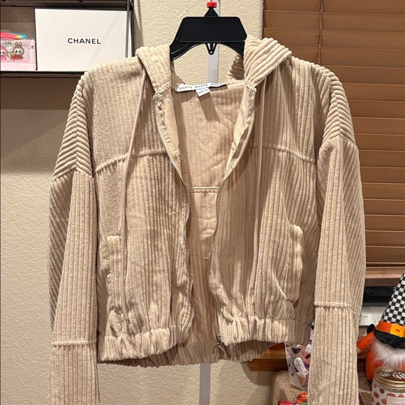 Corduroy Crop Bubble Sleeve Jacket Cream by HYFVE - Picture 4 of 7